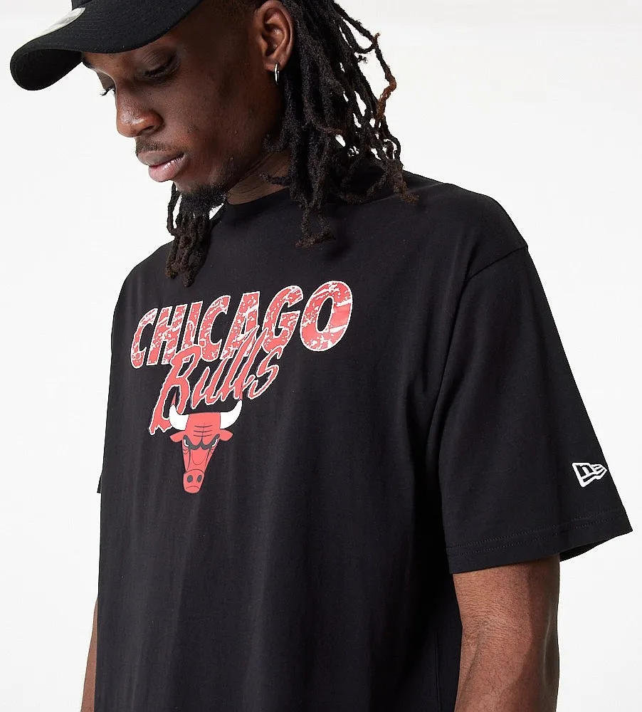 camisa New Era Team Script Oversized NBA Chicago Bulls - Black/Faded Red - men´s