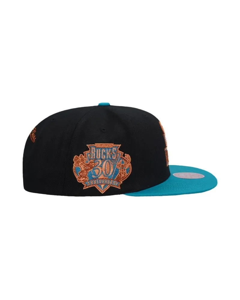 GORRA MITCHELL & NESS NEGRA BUCKS NBA MAKE CENTS SNAPBACK