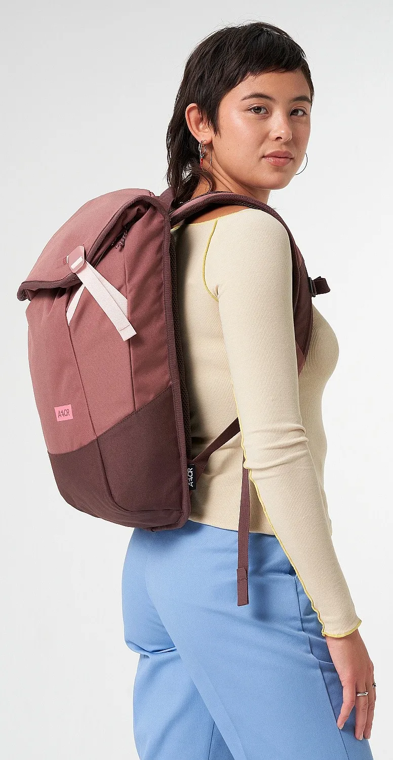 mochila Aevor Daypack - Raw Ruby