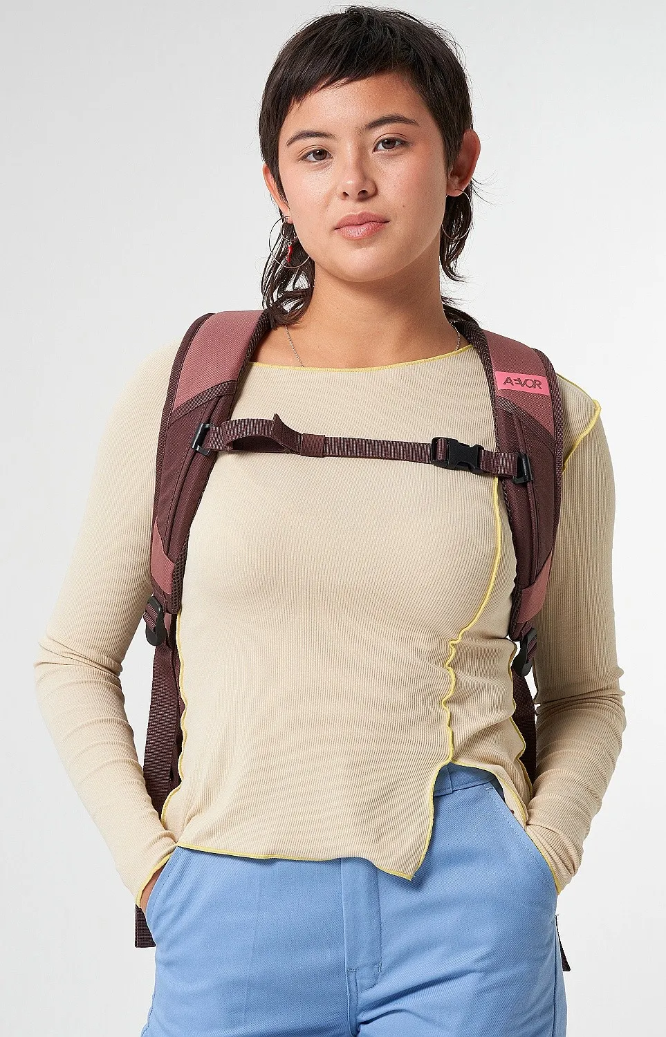 mochila Aevor Daypack - Raw Ruby