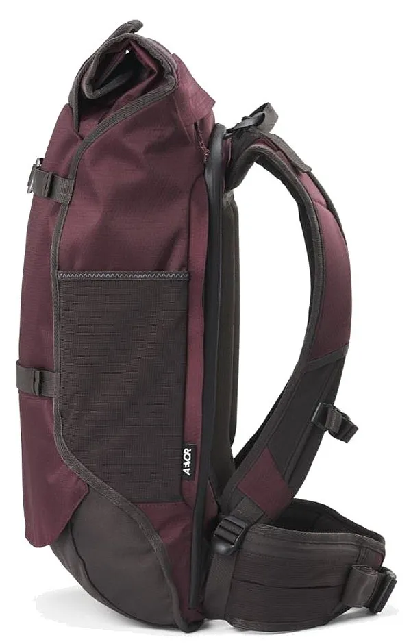 mochila Aevor Travel Pack - Proof Cherry Gateau