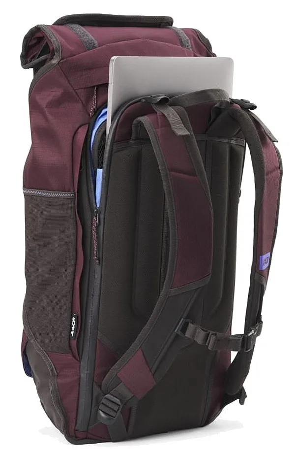 mochila Aevor Travel Pack - Proof Cherry Gateau