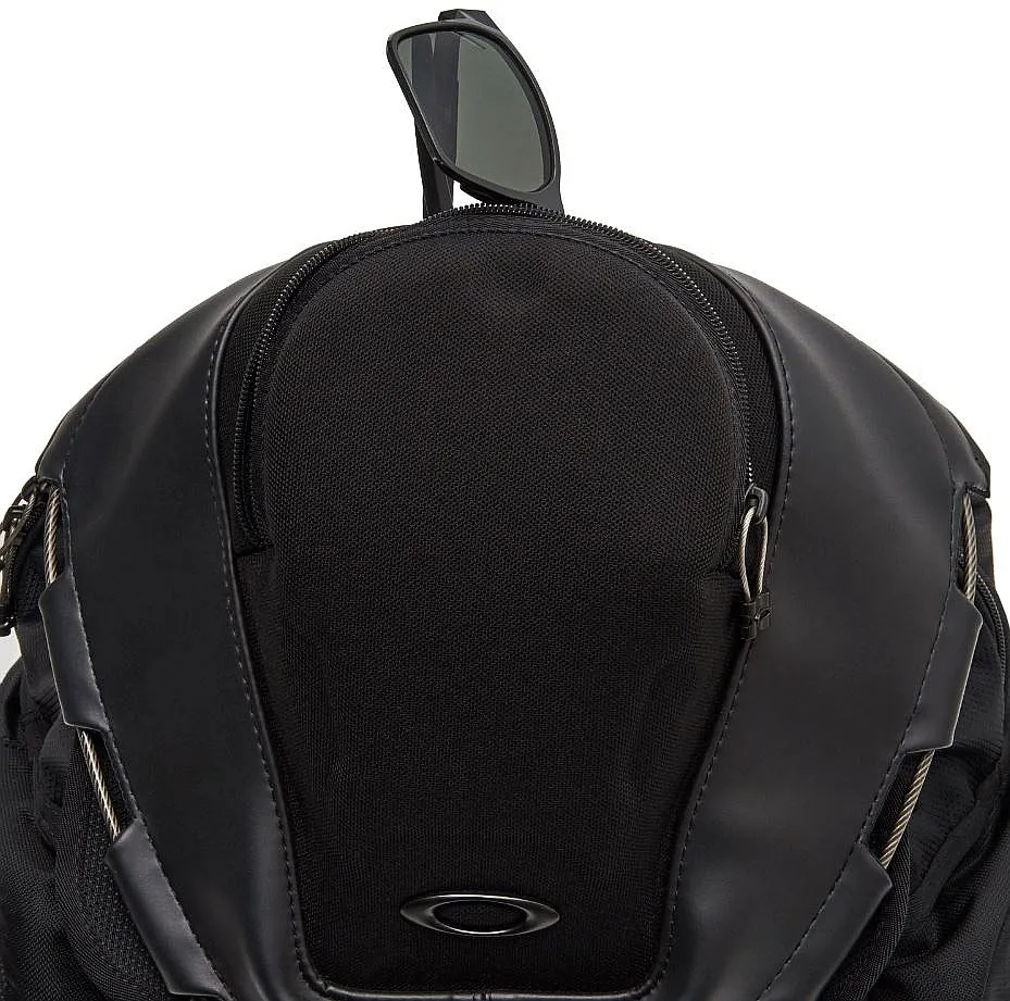 mochila Oakley Kitchen Sink - Stealth Black