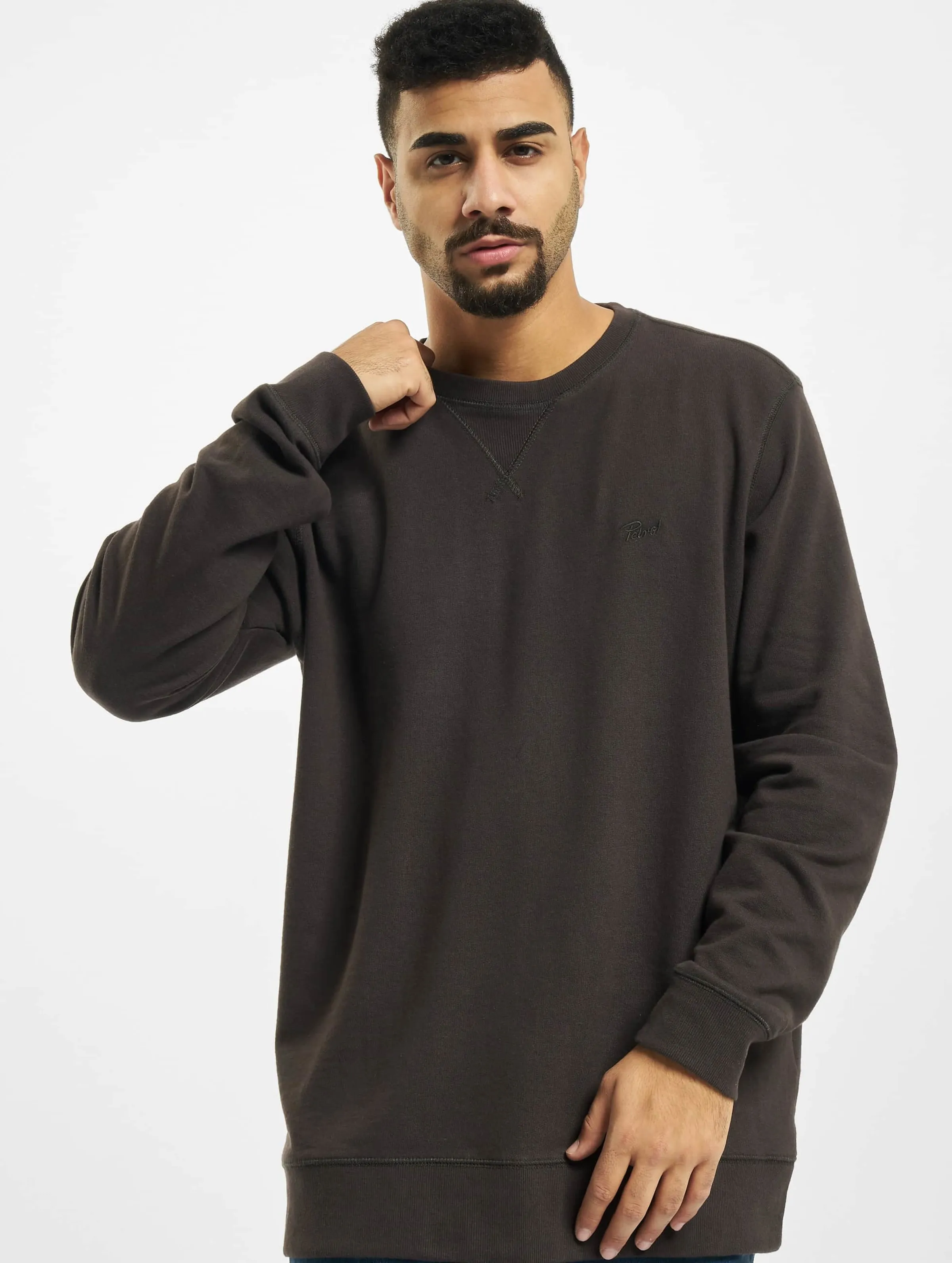 R-Neck Sweatshirt